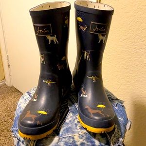 Women’s rain boots